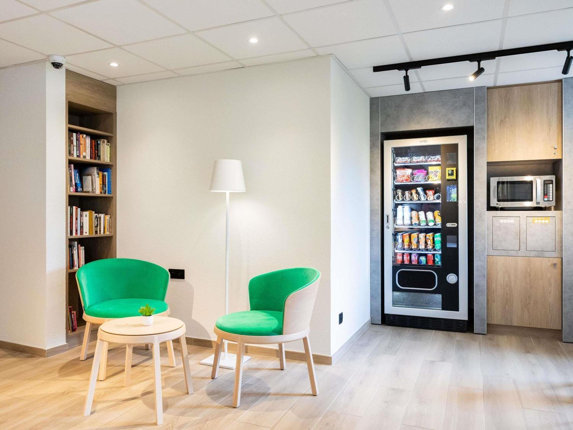 Ibis Budget Carcassonne Aeroport - A61 Екстериор снимка